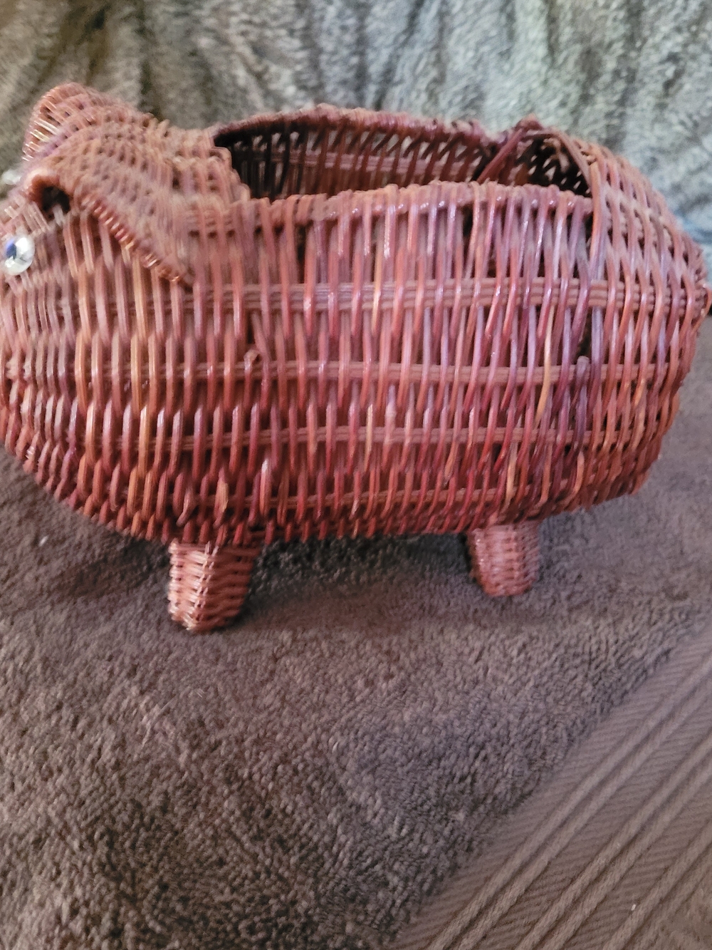 Woven Wicker Pig Basket in Rustic Brown